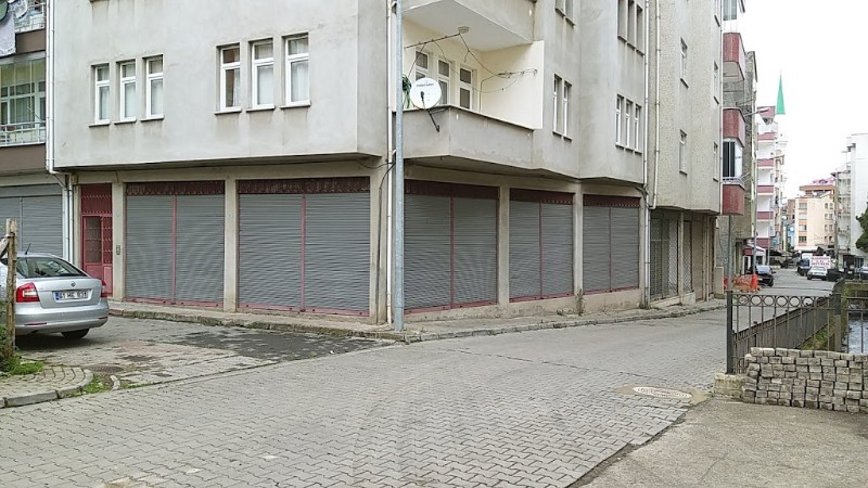BEŞİKDÜZÜ MERKEZDE KİRALIK 130 DÜKKAN İŞYERİ