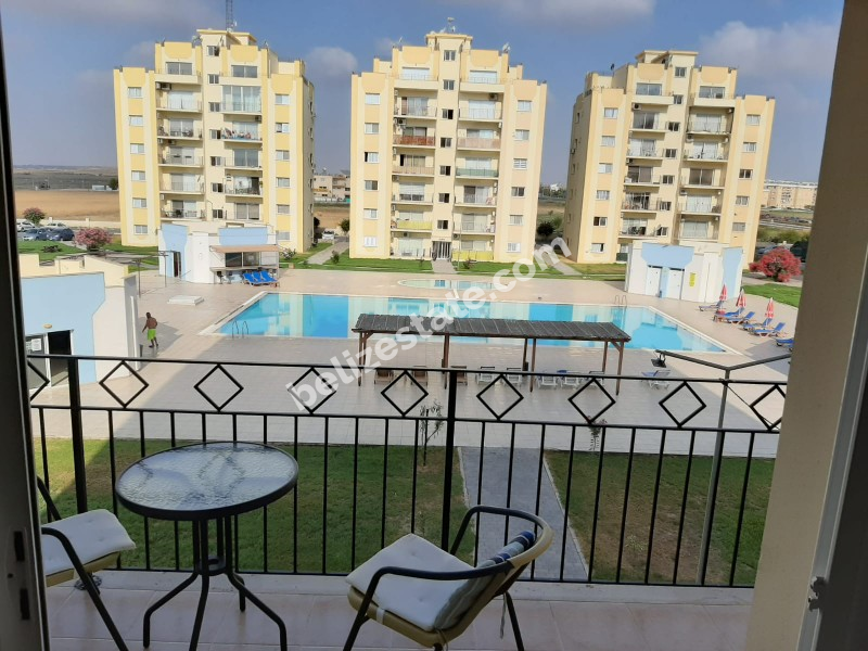 Kuzey Kıbrıs İskele de Satılık Havuzlu sitede 2+1 daire Habibe Çetin 05338547005