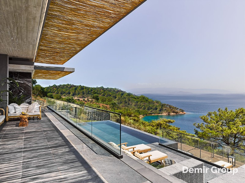 Demir Group'dan Bodrum Gölköy’de Satılık Denize Sıfır Villa