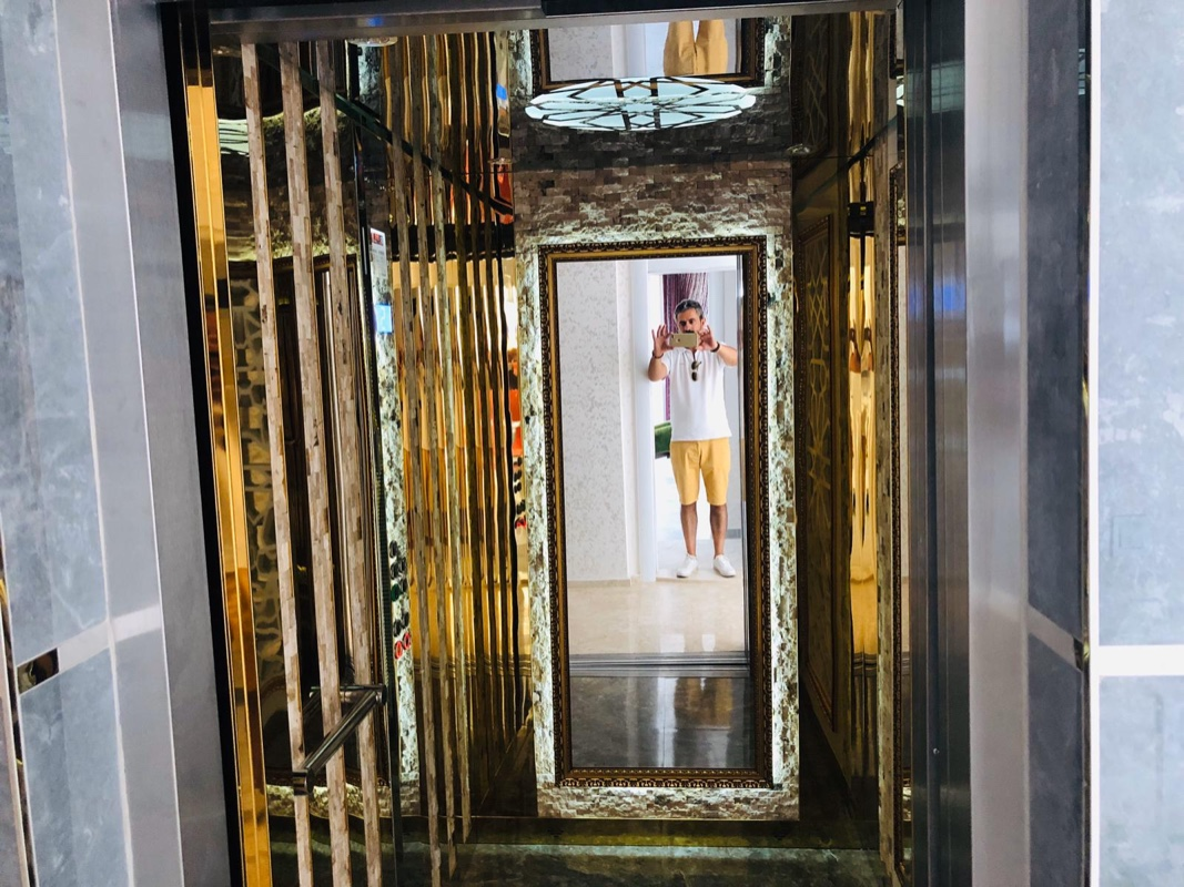 Didim Altınkum da satılık havuzlu asansörlü 2+1 daire 