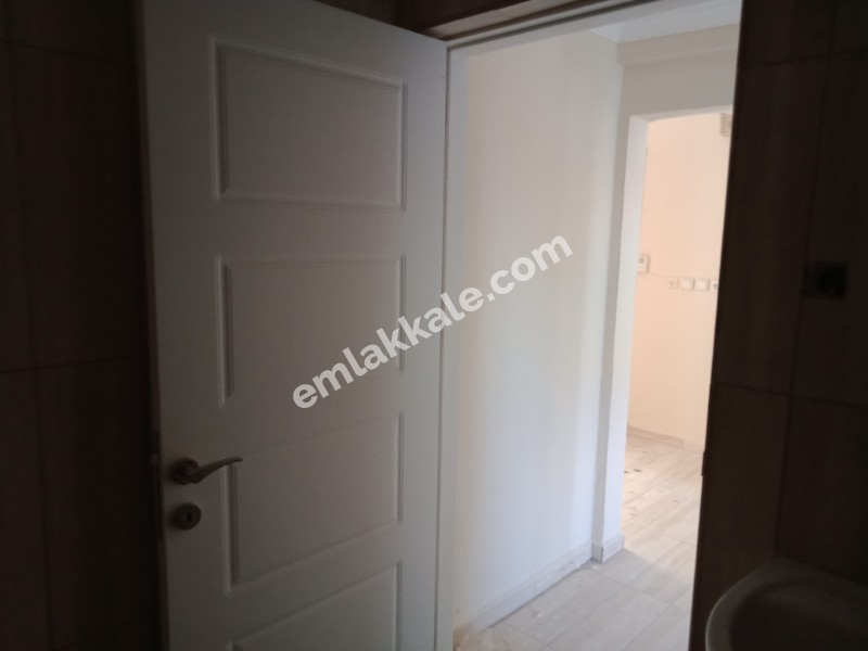 LOTUS GAYRİMENKUL'DEN LAPSEKİ'DE SATILIK 2+1 DAİRE