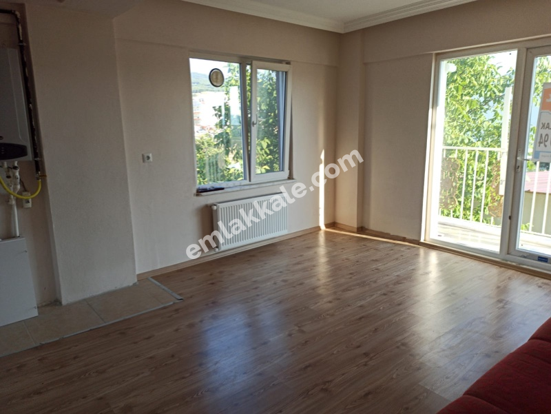 Çanakkale Barbaros Mahallesinde Satılık 1+1 Daire