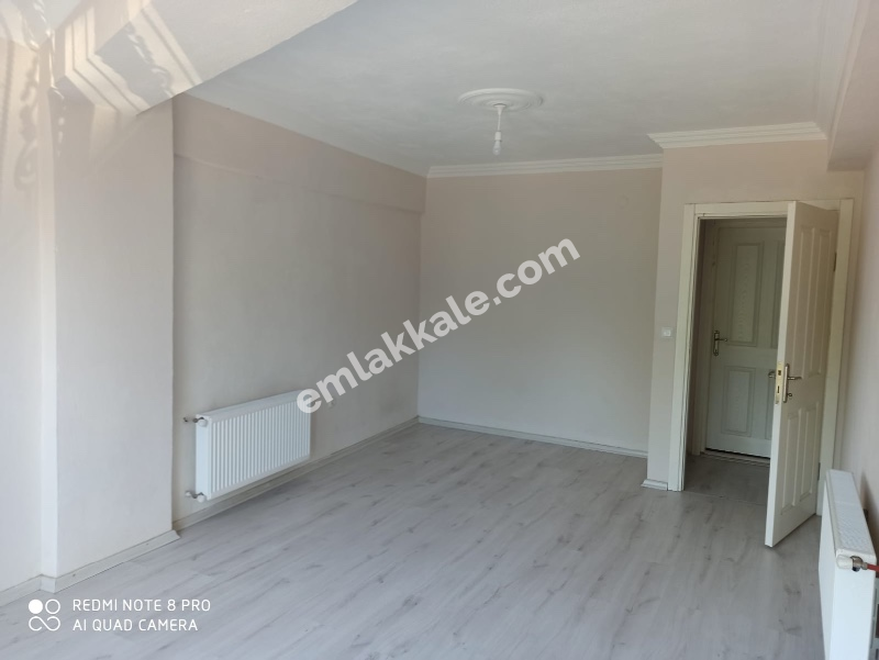 Çanakkale Barbaros Mahallesinde Satılık 1+1 Daire