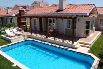 Muğla Fethiye de özel havuzlu kiralık lüks villa