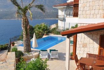 Antalya Kaş'ta lüks  havuzlu kiralık villa