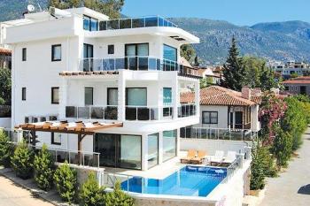 Antalya Kalkan da özel havuzlu kiralık lüks villa 