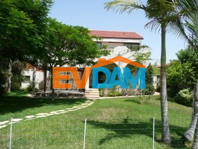 Antalya Konyaaltın da lüks  havuzlu kiralık villa 