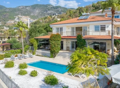 Bektaş’ta Lüks Villa