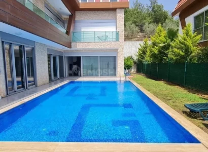 Super Luxury 5+1 Villa i Bektas