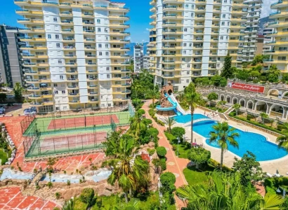 Mahmutlar'da Geniş 3+1 Daire