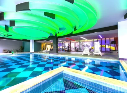 Fantastisk Utsikt over Havet, Slottet og Byen