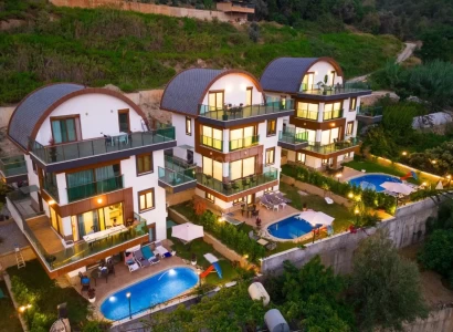 Luksusvilla med 5+1 soverom i Bektas