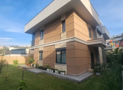 Kargiack'ta Modern 3+1 Villa