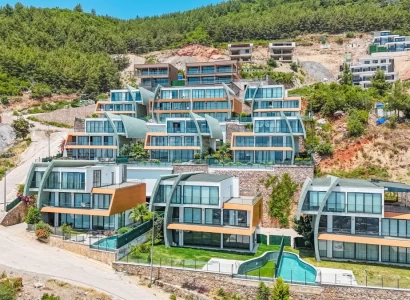 Eksklusiv Triplexvilla med Utsikt