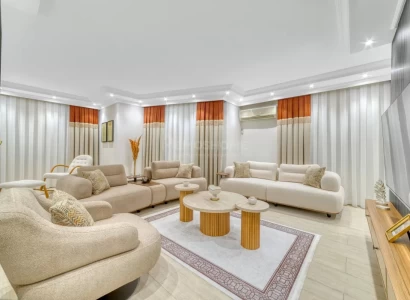 Romslig Luksusdupleks i Oba