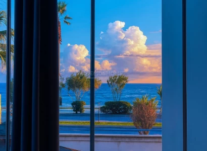 Seafront Kestel Moda Apartment