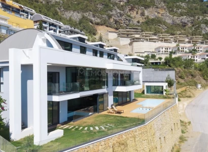 Luksusvilla med havutsikt