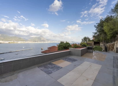 Роскошная Квартира в Крепости Алании