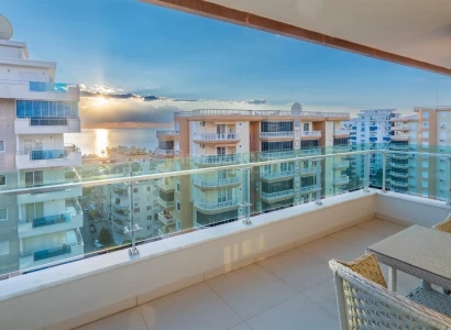 Toppleilighet med havutsikt i Mahmutlar