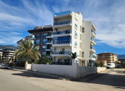 Oba 1+1 Apartment Near Sea