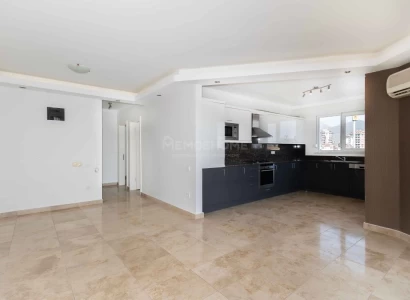 Große 2+1 Wohnung Im Helios