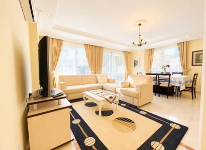 Geräumige 2+1 Wohnung In Obagöl