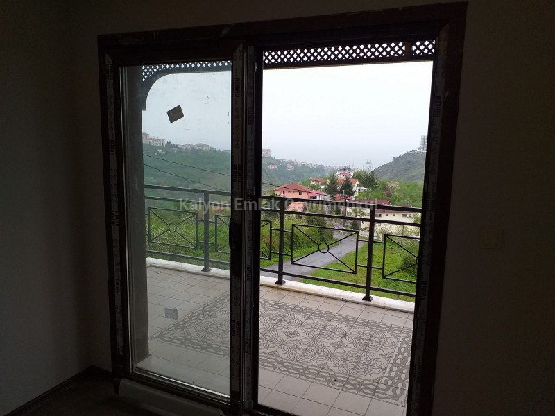 Trabzon Çukurçayır Sofrakaya'da Satılık Ultralüks 4 Katlı Villa