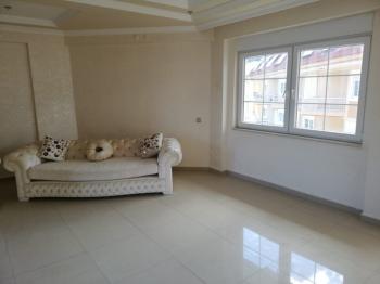 2 bedroom apartment with pool in the center of Kemer