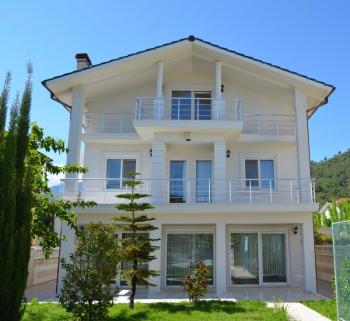 Freistehende Villa zum Verkauf in Kemer Camyuva