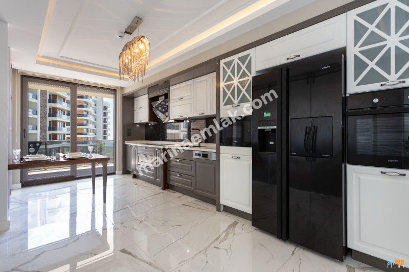 Luksus 4 + 1 leilighet til salgs i Antalya Deluxe