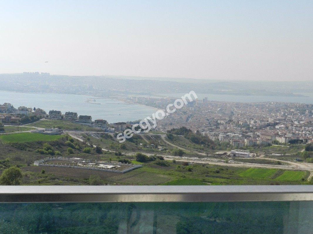 BEYLİKDÜZÜ BEYKENT DOĞA PANOROMA DA EŞSİZ MANZARALI ACİL SATILIK