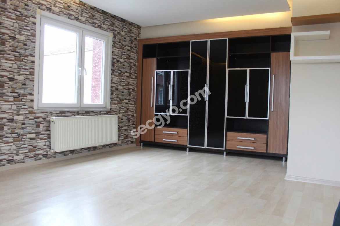 İÇİ KOMPLE YENİLENMİŞ ACİL SATILIK 140 M2 3+1 DAİRE