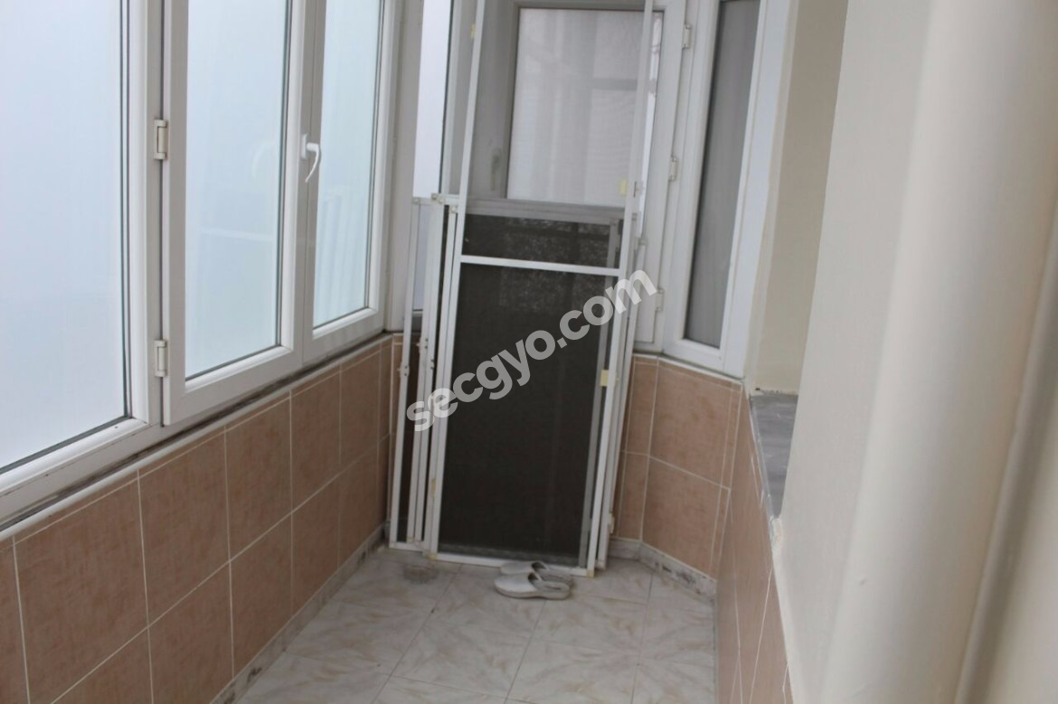 İÇİ KOMPLE YENİLENMİŞ ACİL SATILIK 140 M2 3+1 DAİRE