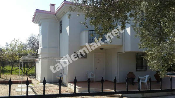Ayvalık Altınova'da süper lüks villa satılık  