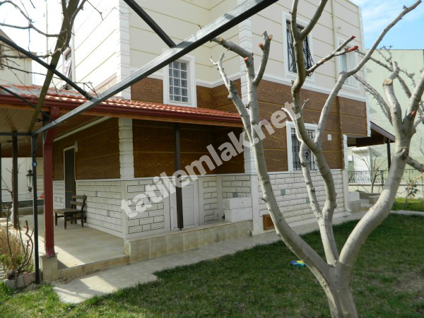 Balıkesir Ayvalık Altınova da Satılık villa  