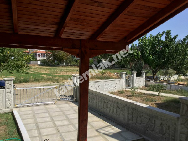 Ayvalık Altınova Sahilinde Müstakil Denize Yakın Satılık Villa 