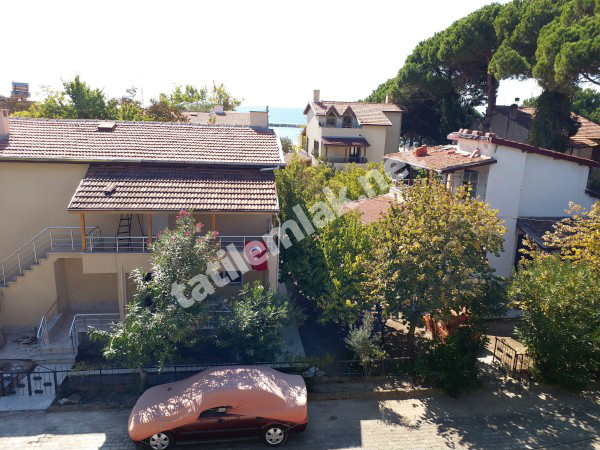 Ayvalık Altınova da Satılık Denize Yakın Villa 