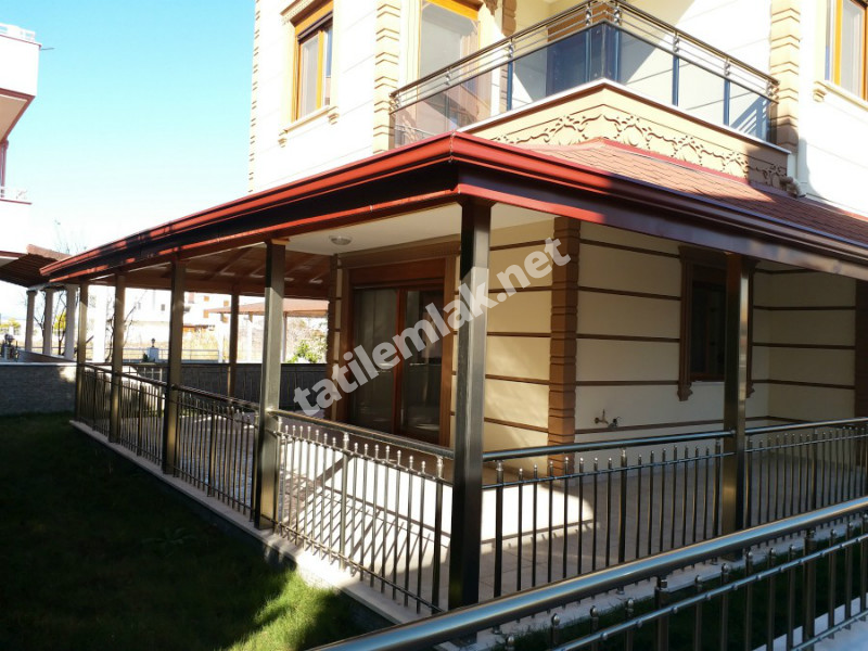 Ayvalık Altınova Satılık Denize 100 m Sıfır Villa  