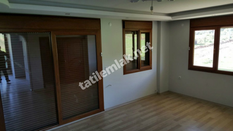 Ayvalık sarımsaklı da kelepir fiyatlı satılık villa 