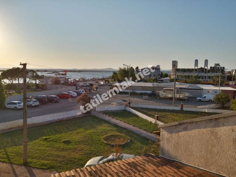 Ayvalık Altınova da Deniz Manzaralı Satılık Villa 