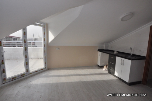 Cumhuriyet Mah'de satılık 200 m² 5+1 dubleks kat daire