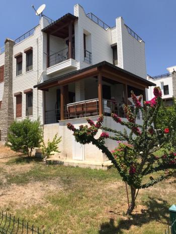 Muğla Milas Tepeköy Tatil Sitesi Satılık Villa
