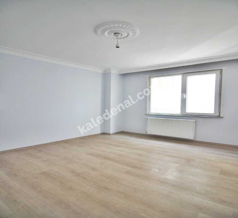 MERKEZİ KONUM ÖN CEPHE TEK DAİRE ÜZERİ GENİŞ 3+1 SATILIK DAİRE