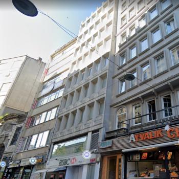 Beyoğlu İstiklal'de Galatasaray Meydanda Komple Satılık Bina