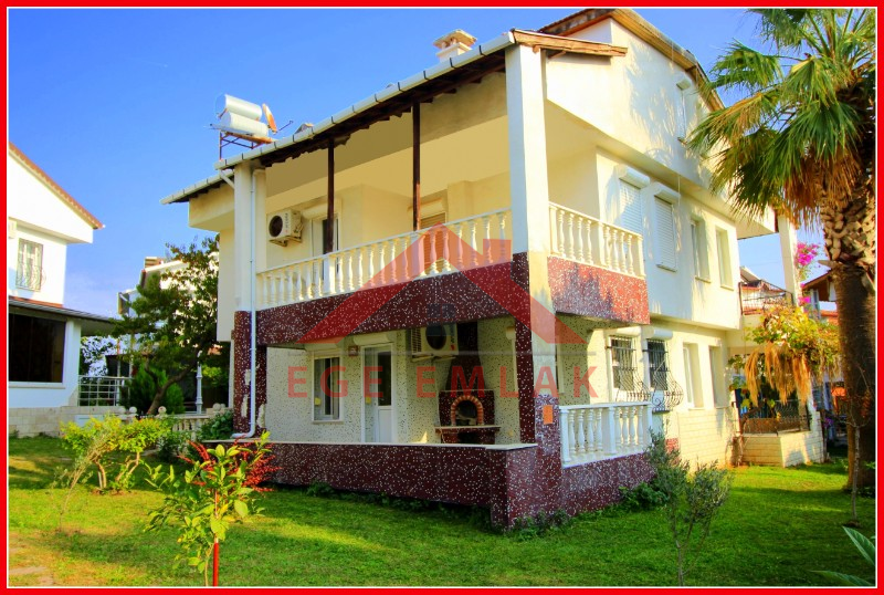 Didim Işık Sitesinde Satılık Villa, Bahçeli İkiz Yazlık Ev