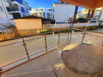 ALTINKUM'DA SATILIK YAZLIK DAİRE HAVUZLU SİTEDE EŞYALI 2+1