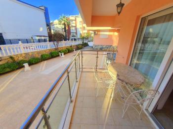 ALTINKUM'DA SATILIK YAZLIK DAİRE HAVUZLU SİTEDE EŞYALI 2+1