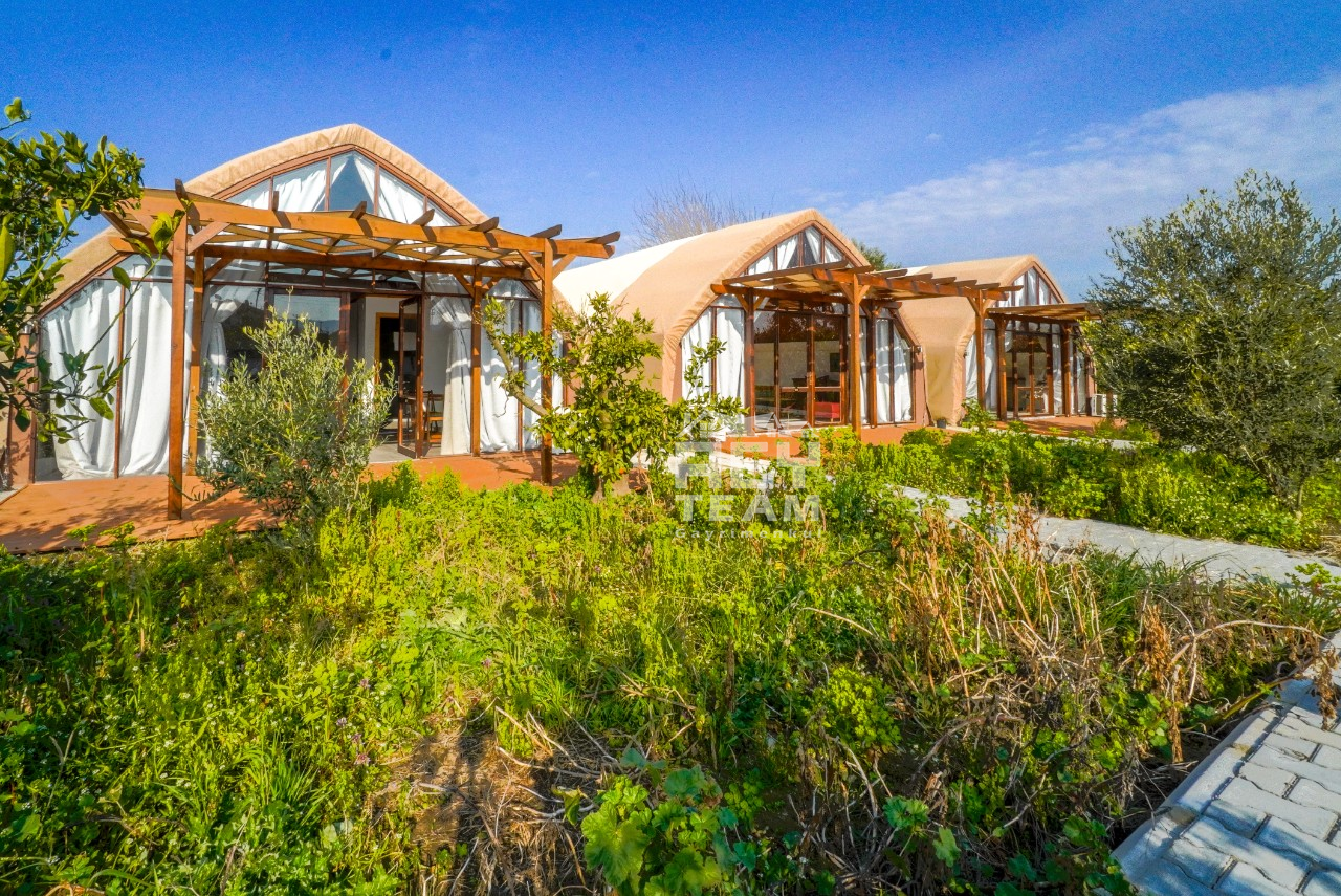 Seferihisar Sığacık'ta Çiftlik Arazisi ve Butik Otel İşletmesi