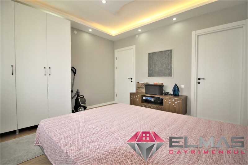 Elmas'tan Batıkent Mahalle'sinde Panoramik Mutfak -Havuz-Komple Yapılı 3+1 