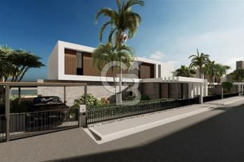 Kıbrıs Girne Esentepe'de Satılık Özel Tasarım Deniz Manzaralı 5+1 Villa